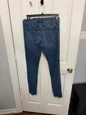 JOES SIZE 31 JEANS